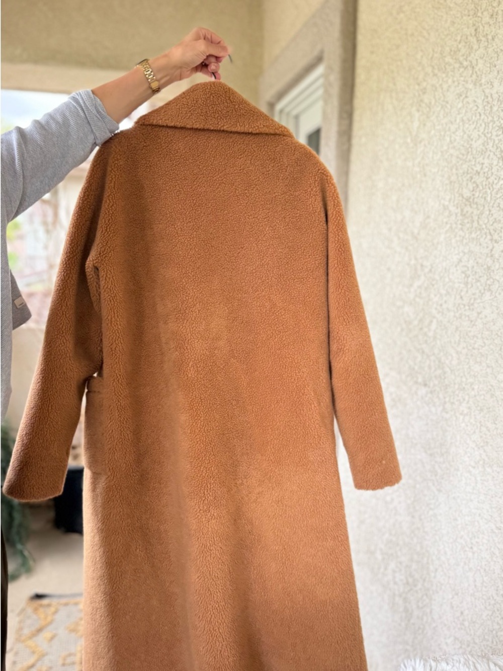 Show me your MuMu Camel Teddy Coat - Long Faux Shearling Jacket - Picture 2 of 4